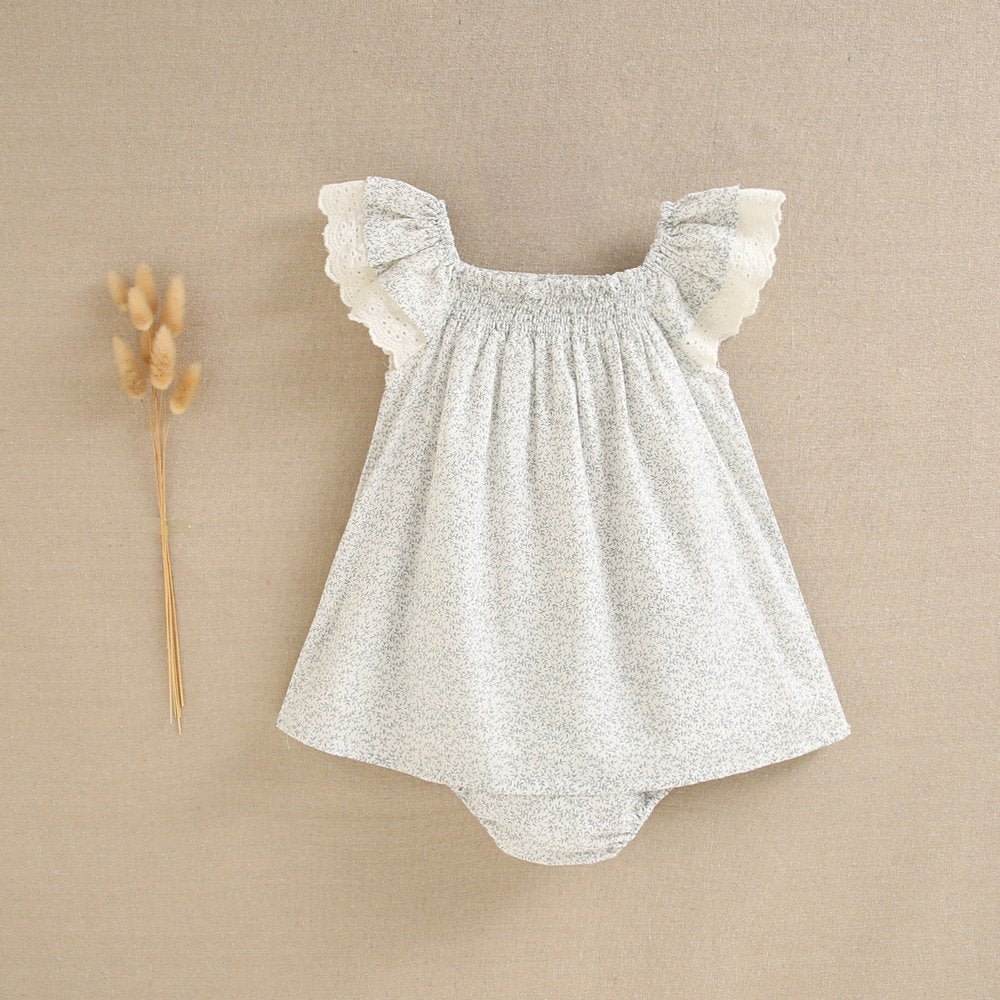 Grey leaf print dress and pants