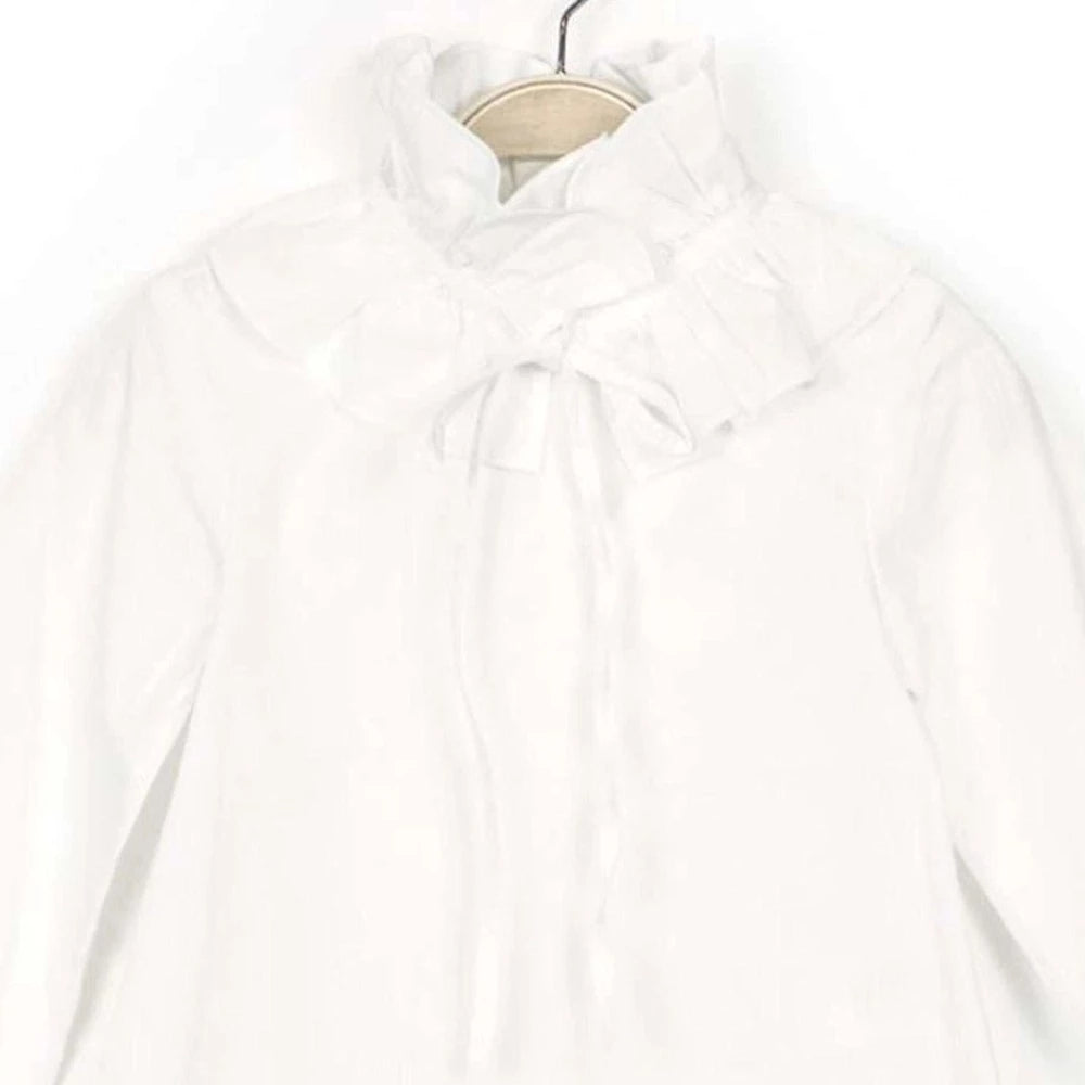 Blouse in White with Bow